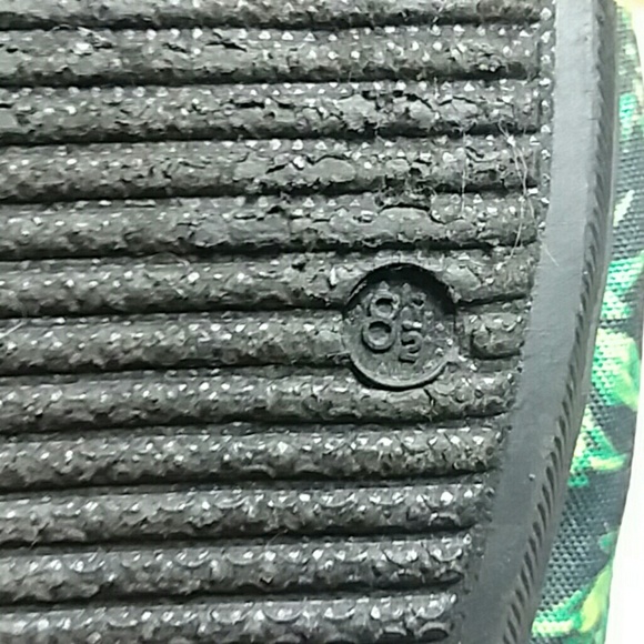 🍍🍍🍍Cathy Pineapple Sneakers🍍🍍🍍 - Picture 5 of 5